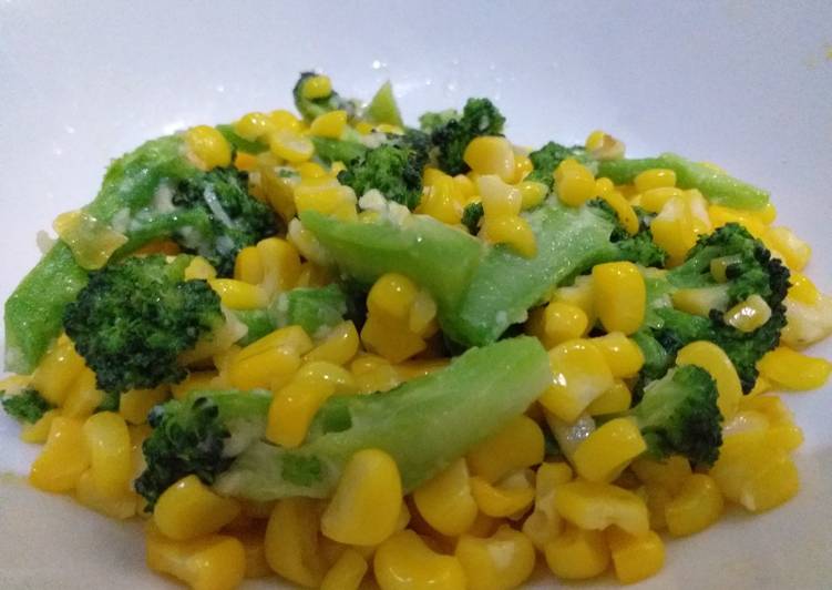 Brokoli jagung keju