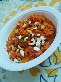 गाजर का हलवा (gajar ka halwa recipe in Hindi) रेसिपी मुख्य फोटो