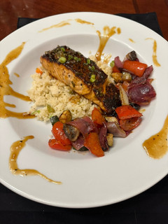 A picture of Honey Sriracha Salmon.