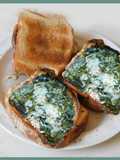 ஃபிங்கர் லிக்கீங் சீசி ஸ்பினாச் சண்ட்விச்  (spinach sandwich recipe in tamil)