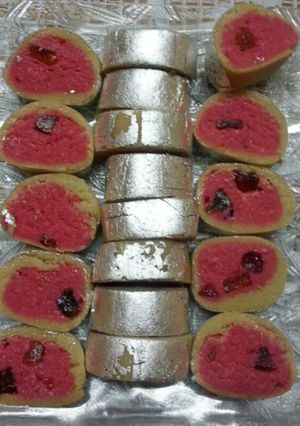 A picture of Kaju Jelly Roll.
