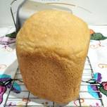 Pan para sandwich en máquina de pan