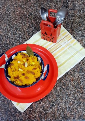 A picture of Halwa-Kuch Meetha Ho Jaay.