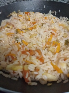 Una foto de Arroz con verduras