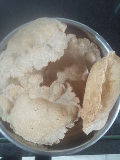 રાજગરા ની પૂરી(Rajgira poori Recipe in Gujarati) રેસીપી મુખ્ય ફોટો