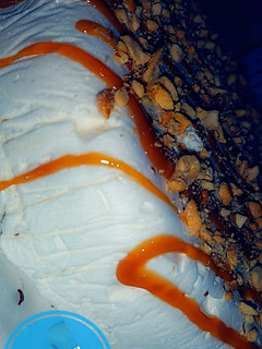 صورة لوصفة آيس كريم بطعم الكراميل سهل سريع وبنة عالمية 😋😋🍦🍨
