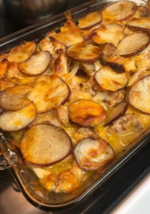 A picture of Cheesy Chicken Potato Bake.