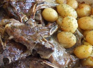 Foto principal de Chuletillas de cordero al horno, tapadas