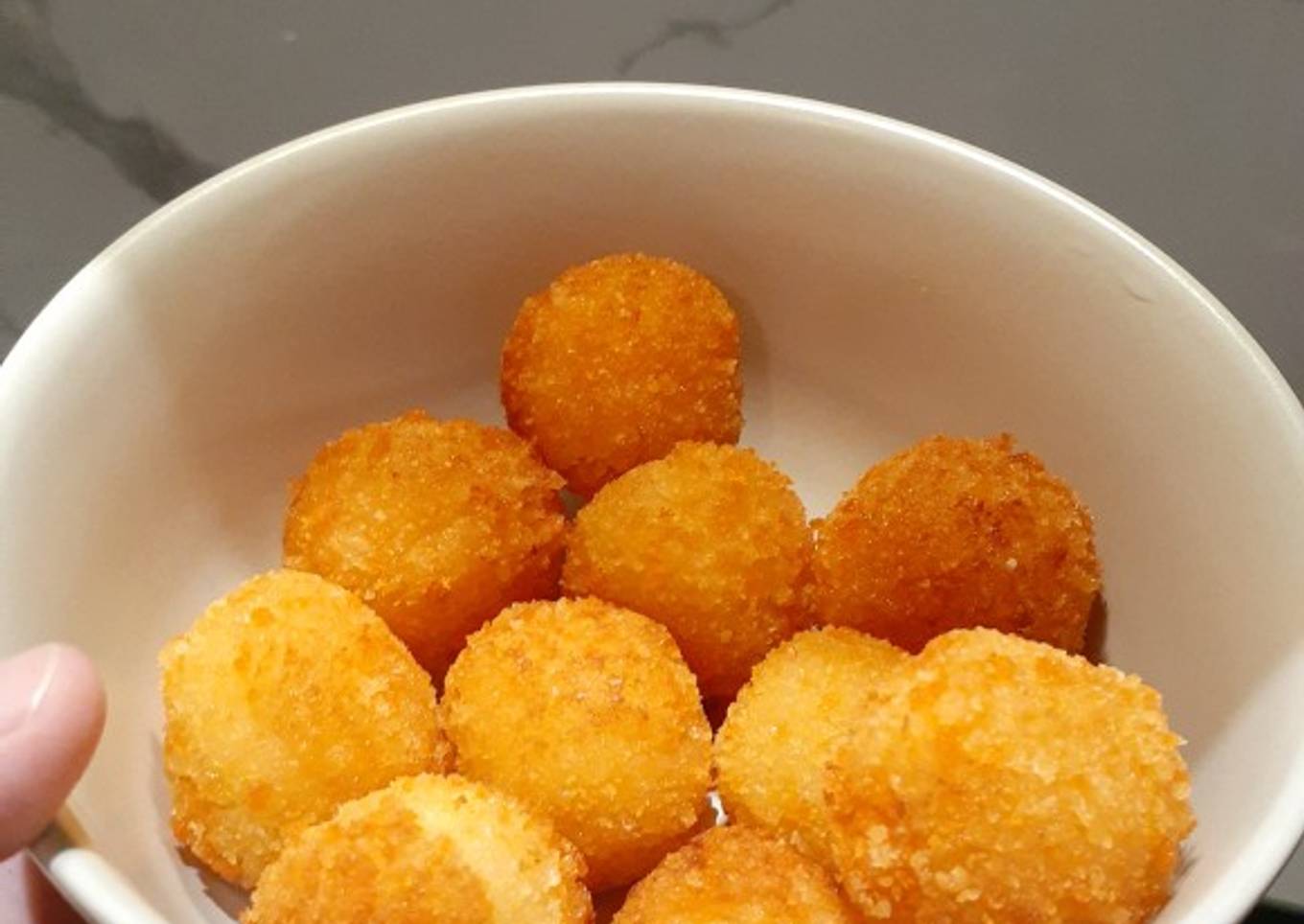 Bola bola peyeum mozarella