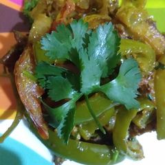 A picture of Aloo and capsicum starter.