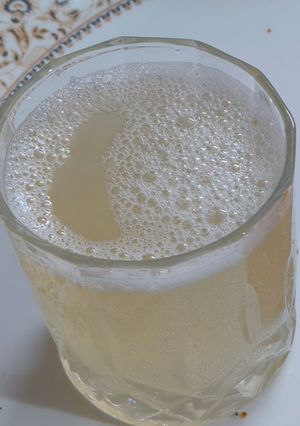 A picture of Black Salt Detox Fizz.