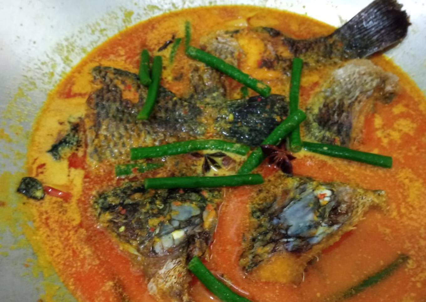 Gulai ikan nila goreng