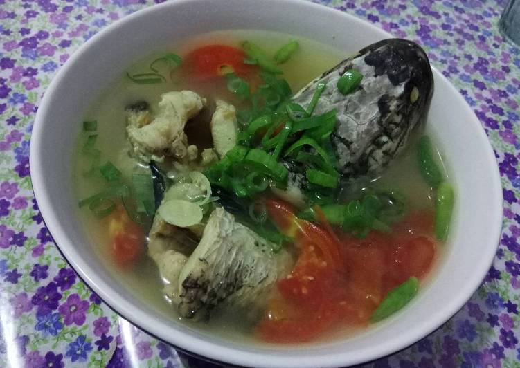 Bumbu meracik Sop asam ikan gabus segaaar 🍜🐟 Lezat