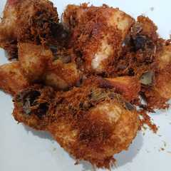 รูปของ Ayam Goreng (Bumbu Kukus)