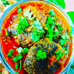 A picture of Arabi Leaves Kofta Curry.