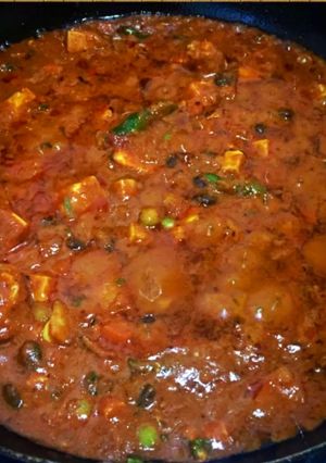 રાજમા મસાલા(Rajma Masala Recipe in Gujarati) રેસીપી મુખ્ય ફોટો