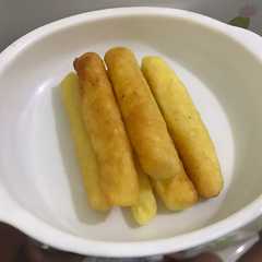 Stik kentang keju রেসিপির প্রধান ছবি