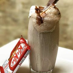 A picture of Cold Coffee with choco ice cream.