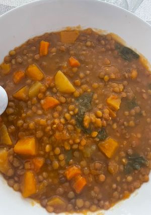 Una foto de Lentejas con verduras