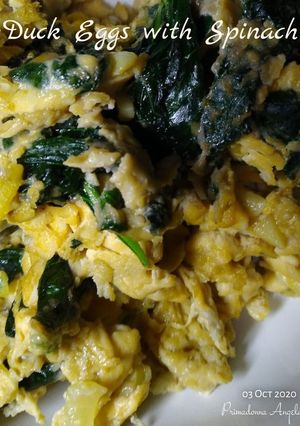A picture of Scrambled Duck Eggs with Spinach #KidsFriendly.