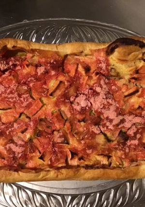 Une photo de Tarte rhubarbe pomme aux pralines roses