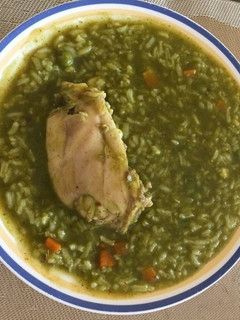 Una foto de Aguadito de pollo