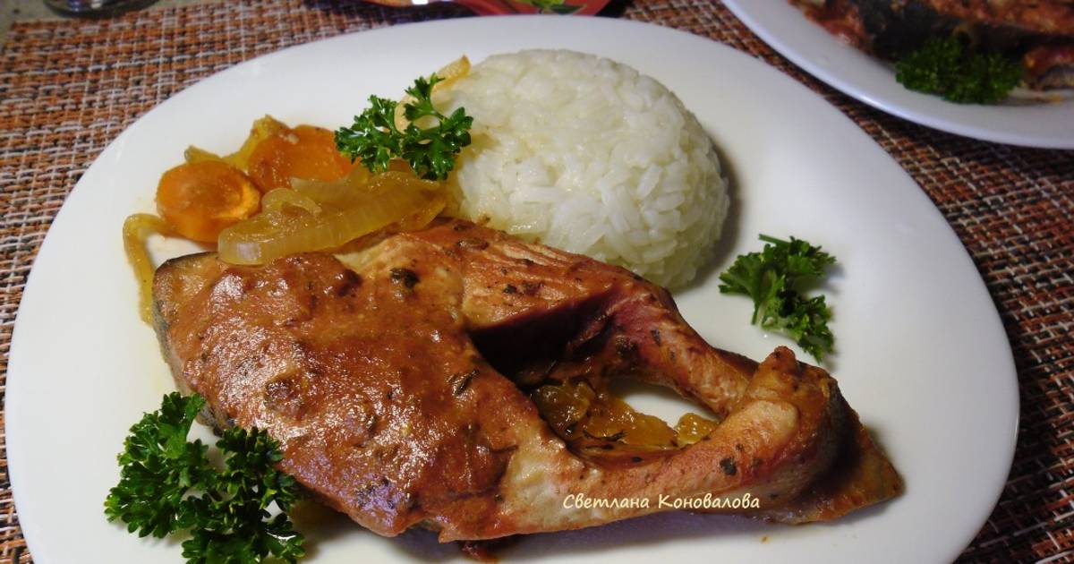 Рыбка под морковной шубой. Горбуша запеченная в духовке на луковой подушке. Горбуша запеченная в духовке на луковой подушке. Горбуша, запеченная на луковой подушке. Горбуша запеченная в духовке на луковой подушке.