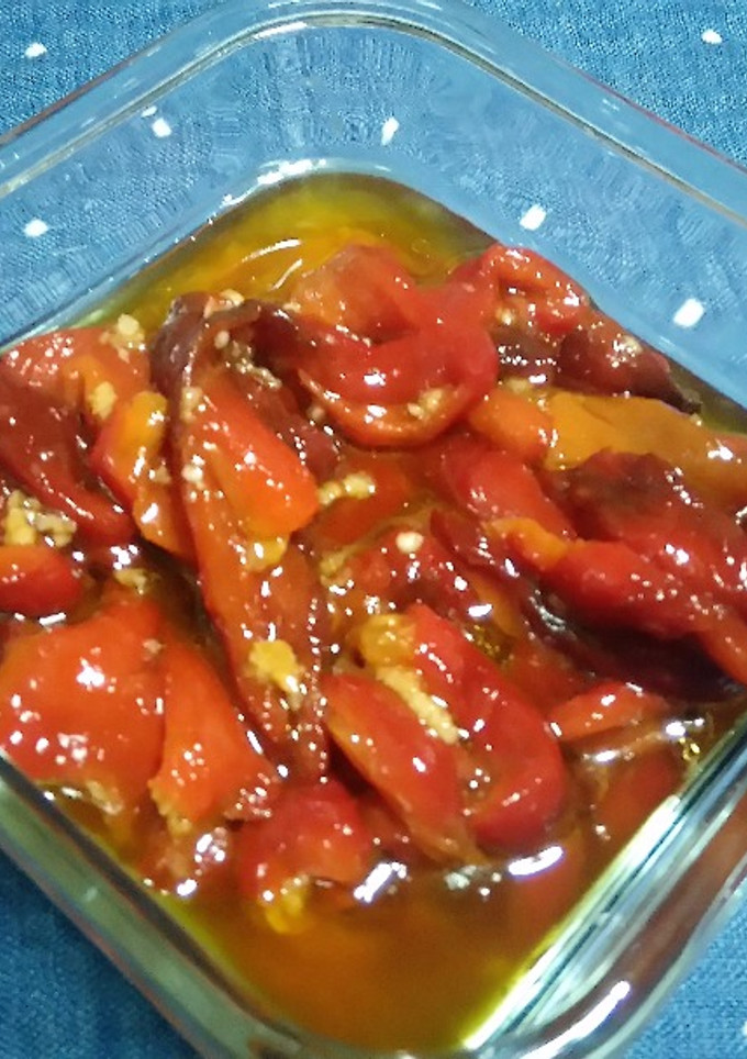 Una foto de 🌶 Pimientos Asados al Horno y Aliñados 🌶