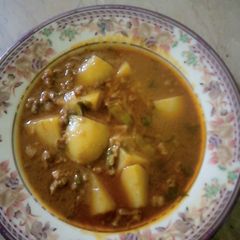 A picture of Qeema Aaloo.