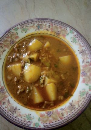 A picture of Qeema Aaloo.