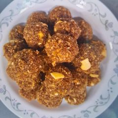 A picture of Aaliv Ladoo - Garden Cress Seeds Ladoo.