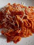 Pasta Tagliatelle con tomate