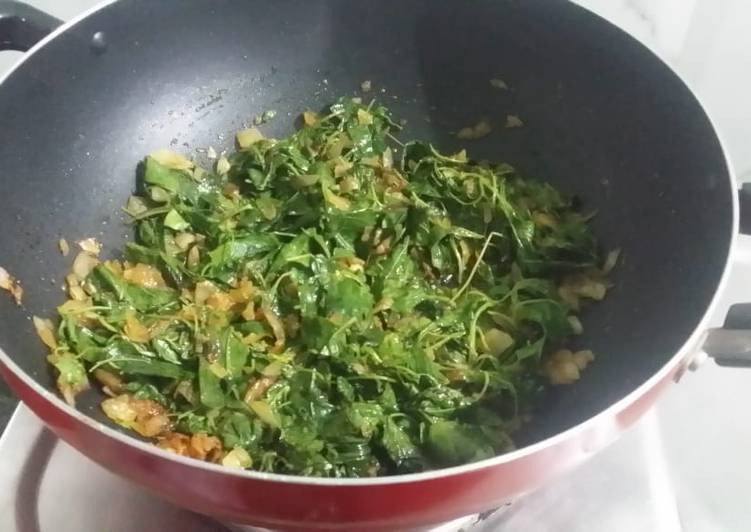 Step-by-Step Guide to Prepare Speedy Hyderabadi Hari Maat Stir Fry