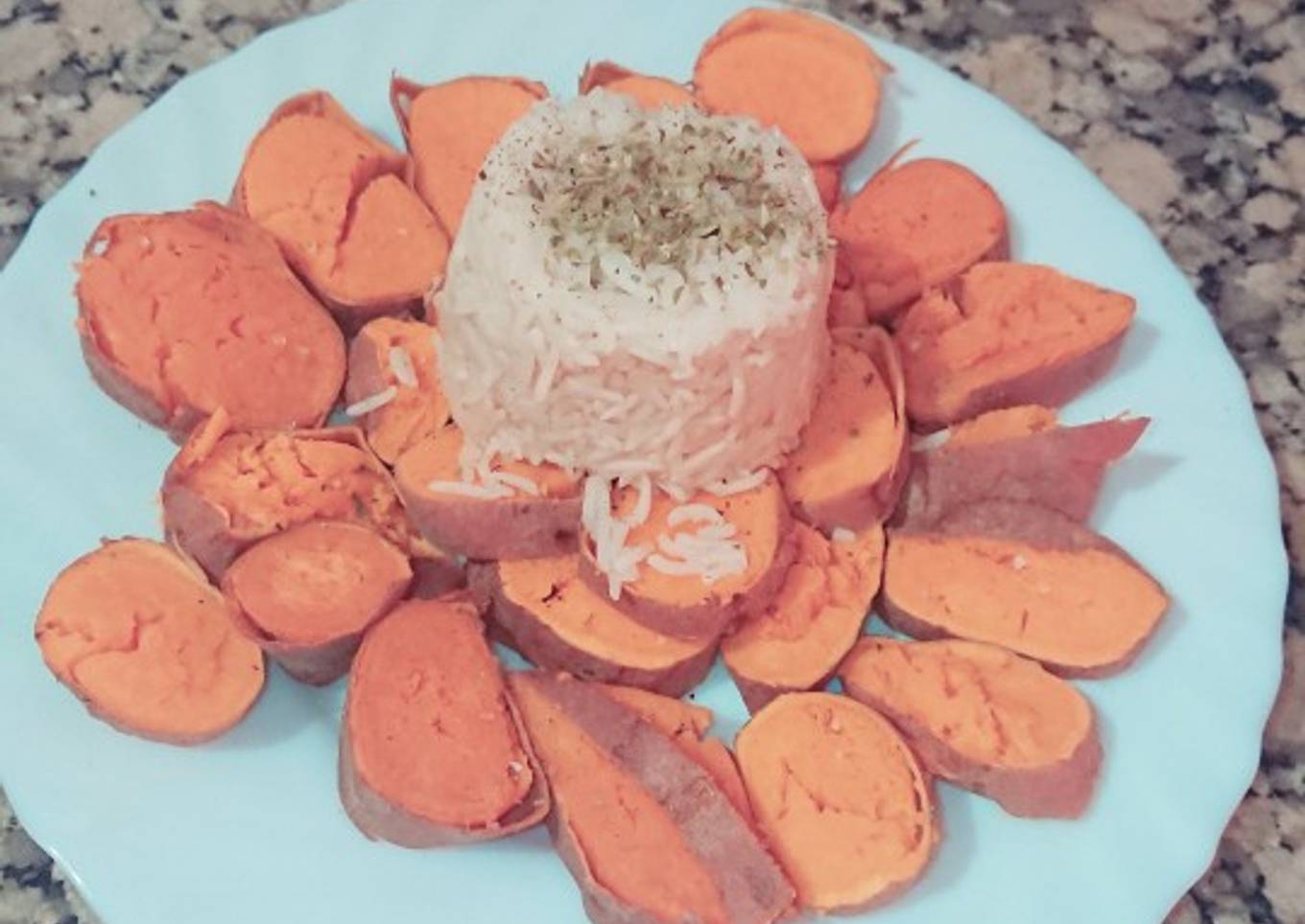 Batata al microondas con arroz basmati