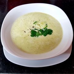 A picture of My Asparagus,Avocado + Cucumber Soup 💜.