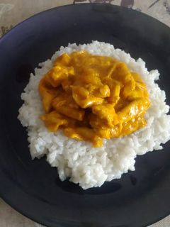 Una foto de Pollo al curry