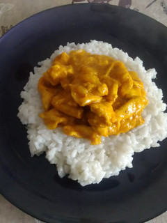 Una foto de Pollo al curry