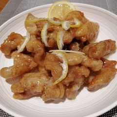 A picture of Lemon and Honey Chicken.