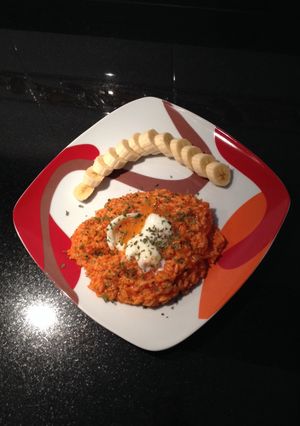 Foto principal de Arroz a la cubana ligero con huevo poche y plátano sin freír