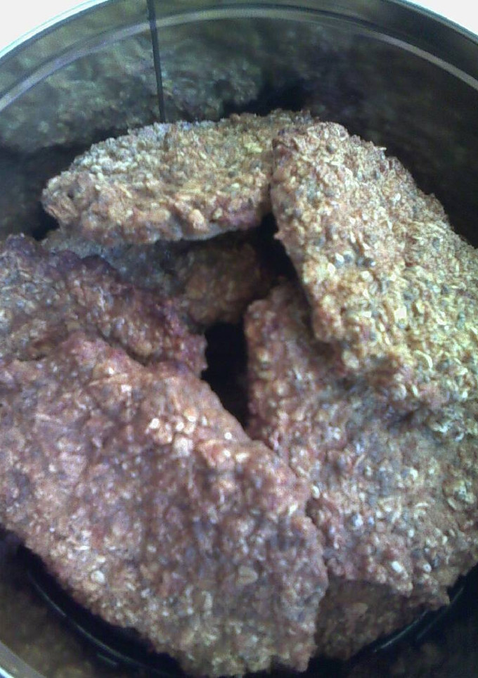 Una foto de Galletas de avena, ciruela y chía