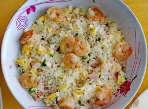 Una foto de Arroz Chino con Camarones
