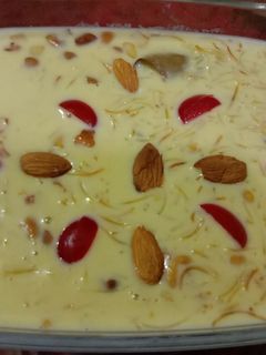 সিমুই এর ক্ষীর পায়েস (Simui er kheer payesh recipe in bengali) রেসিপির প্রধান ছবি