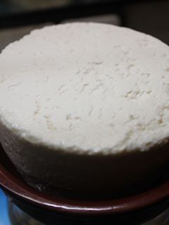 Una foto de Queso casero de tetrabrick