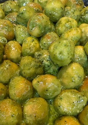 Foto principal de Ñoquis al pesto con piñones