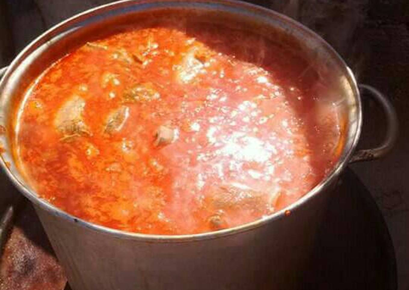 Pozole de puerco a mi estilo a la leña