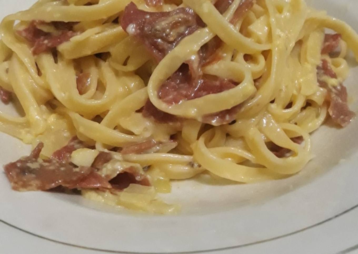 Simple Fettuccine Carbonara