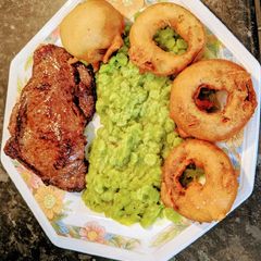 Finn McCool's Giant Onion Rings 🌰💍☘️ 💪🏋️👀 A picture of Finn McCool's Giant Onion Rings 🌰💍☘️ 💪🏋️👀.