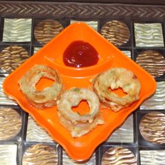A picture of Crispy Onion Rings.