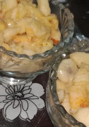 A picture of Mix fruit & vegetables creamy salad.