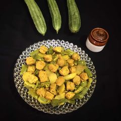 A picture of Soya Chunks Ridge Gourd Curry.